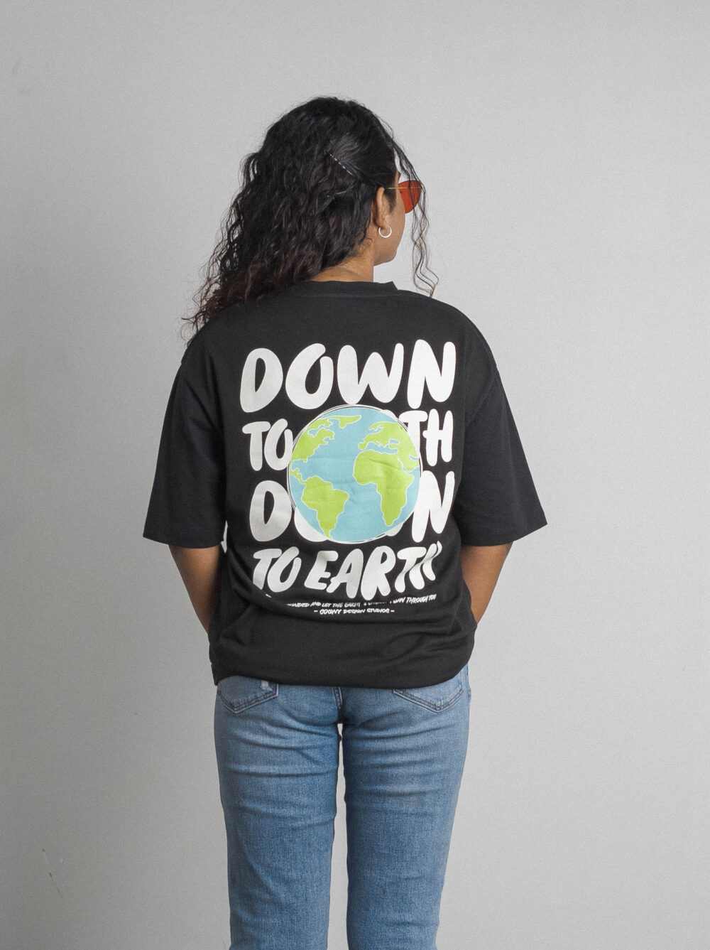 Oversized Graphic Tee Down To Earth Black Back